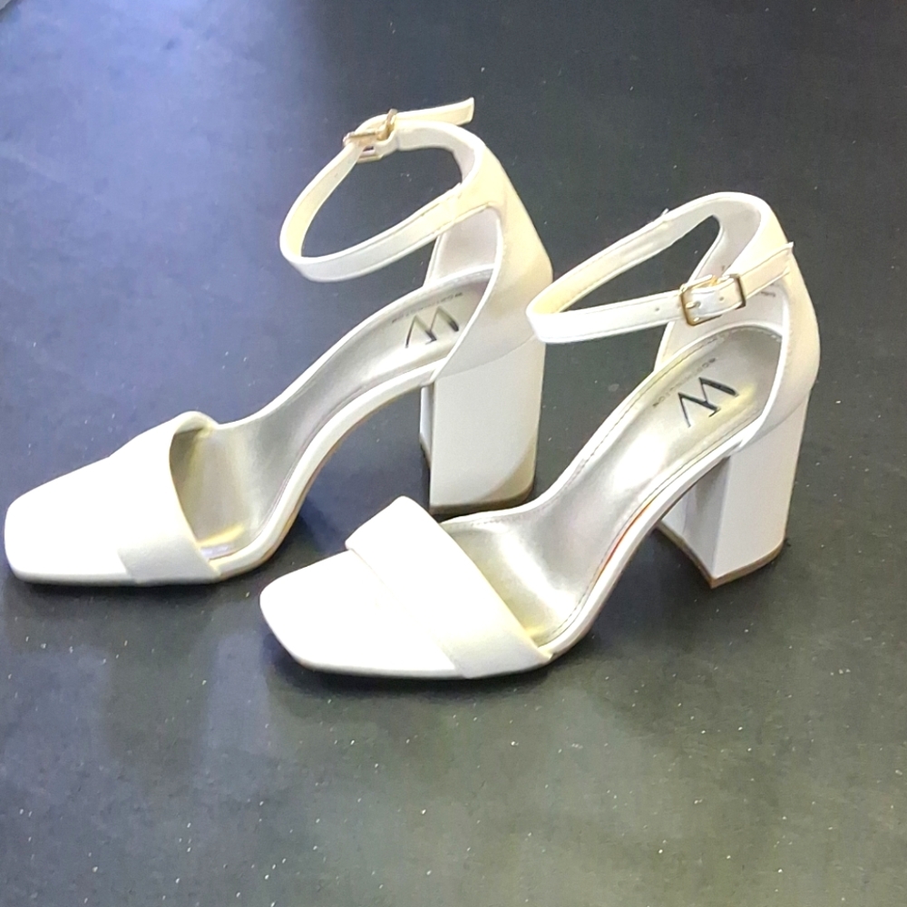 Worthington Cream Ankle Strap Heels